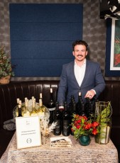 XRonnie and Karen Lott All Stars Helping Kids Holiday Event (2022)