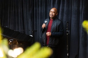 XRonnie and Karen Lott All Stars Helping Kids Holiday Event (2022)