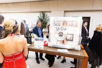 XRonnie and Karen Lott All Stars Helping Kids Holiday Event (2022)