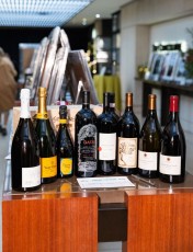 XRonnie and Karen Lott All Stars Helping Kids Holiday Event (2022)