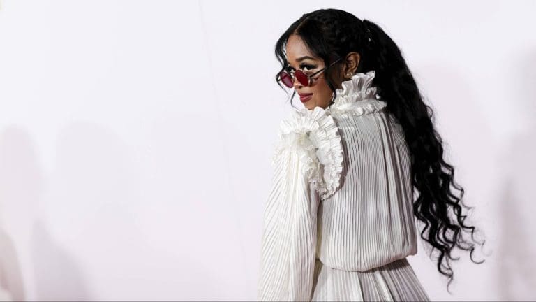 H.E.R. Named New Face of L’Oréal Paris: Vows to Represent ‘The Diversity of Beauty on This Planet’