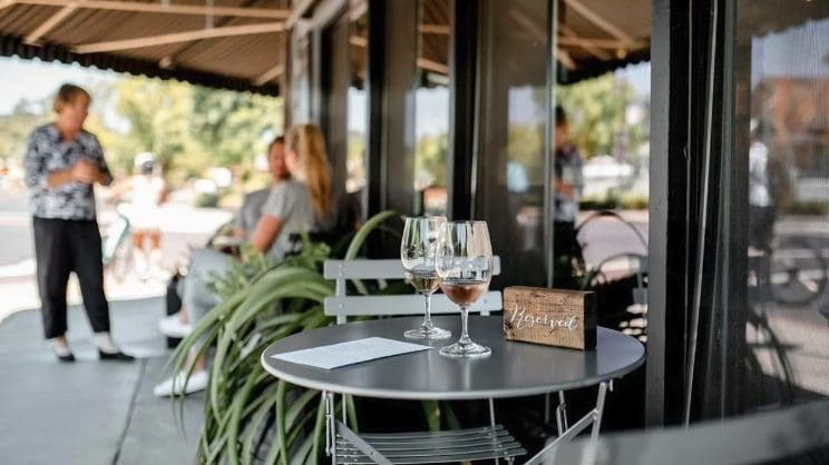 Yountville on a Budget: Public Art, Potato Chip Wine Pairings + Taco Dinner