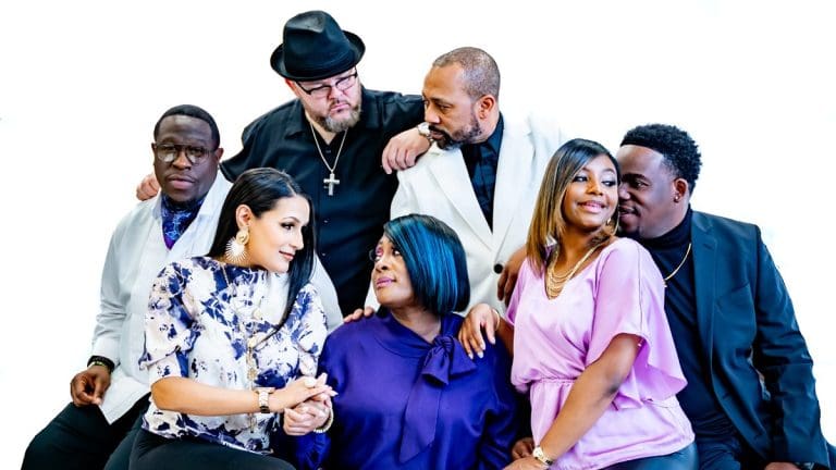 A free and UNFORGETTABLE Weekend of Entertainment presented by the Alzheimer’s Association