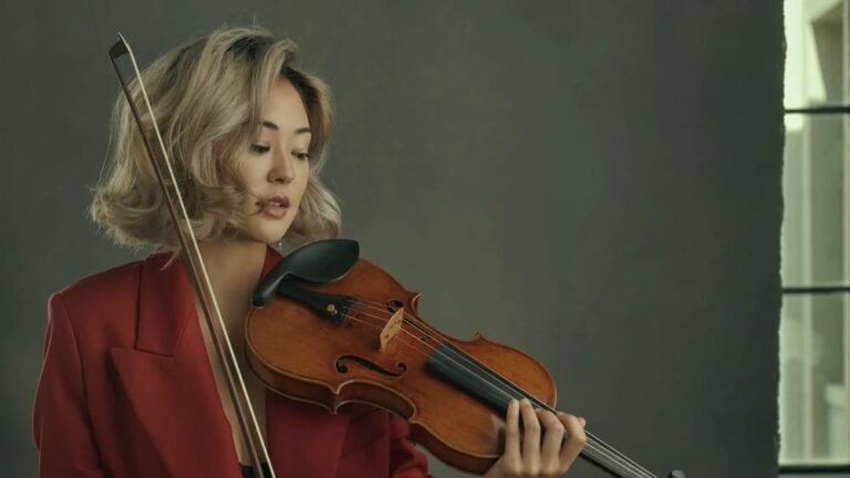 Enlighten Me New Century Chamber Orchestra with Simone Porter