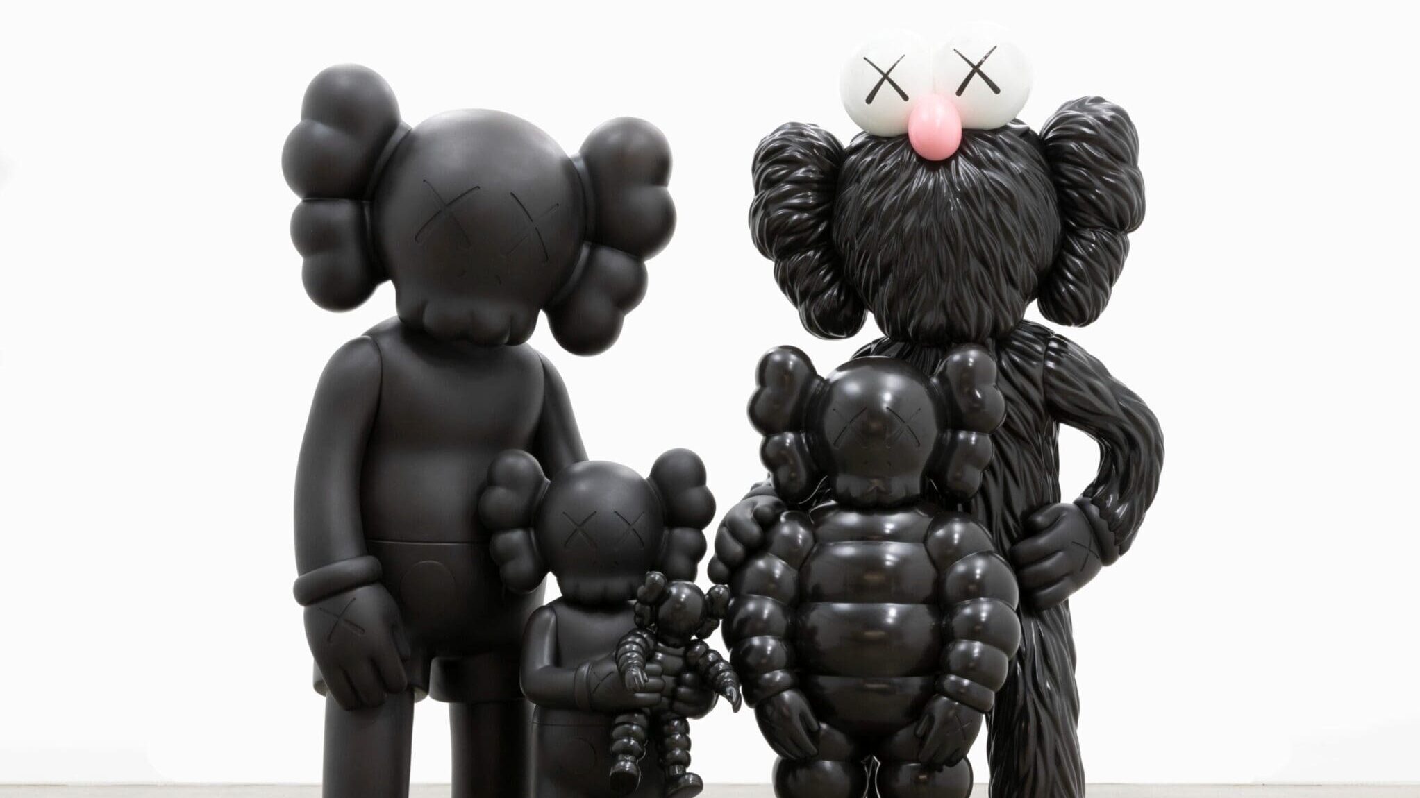 KAWS: FAMILY