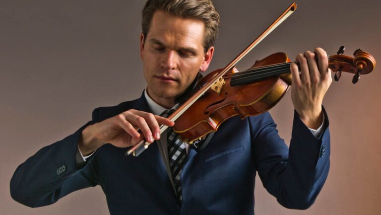 Mads Tolling: A Cool Yule