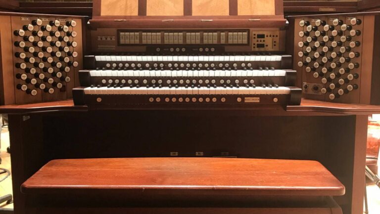 Hammond Organ Concerto Plus Saint-saëns Thundering Organ Symphony