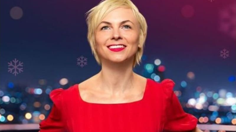 Kat Edmonson performing a Christmas concert at Bach Dancing & Dynamite Society