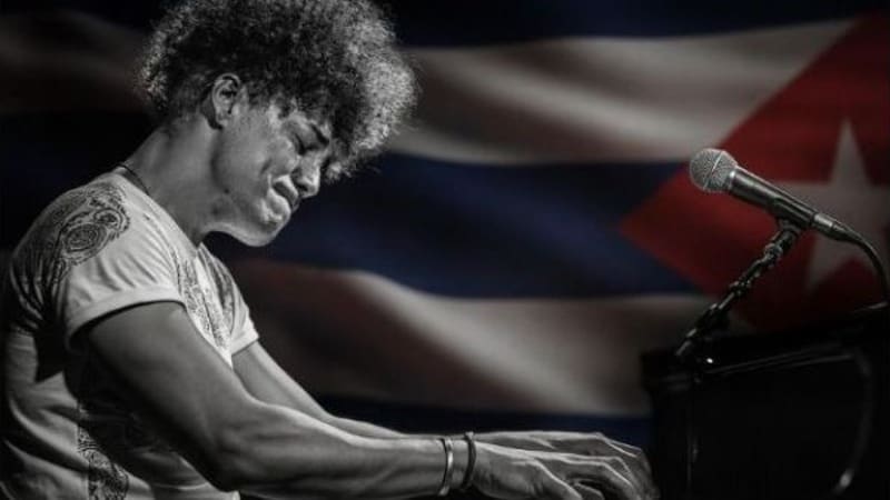 Jorge Luis Pacheco performing at Bach Dancing & Dynamite Society