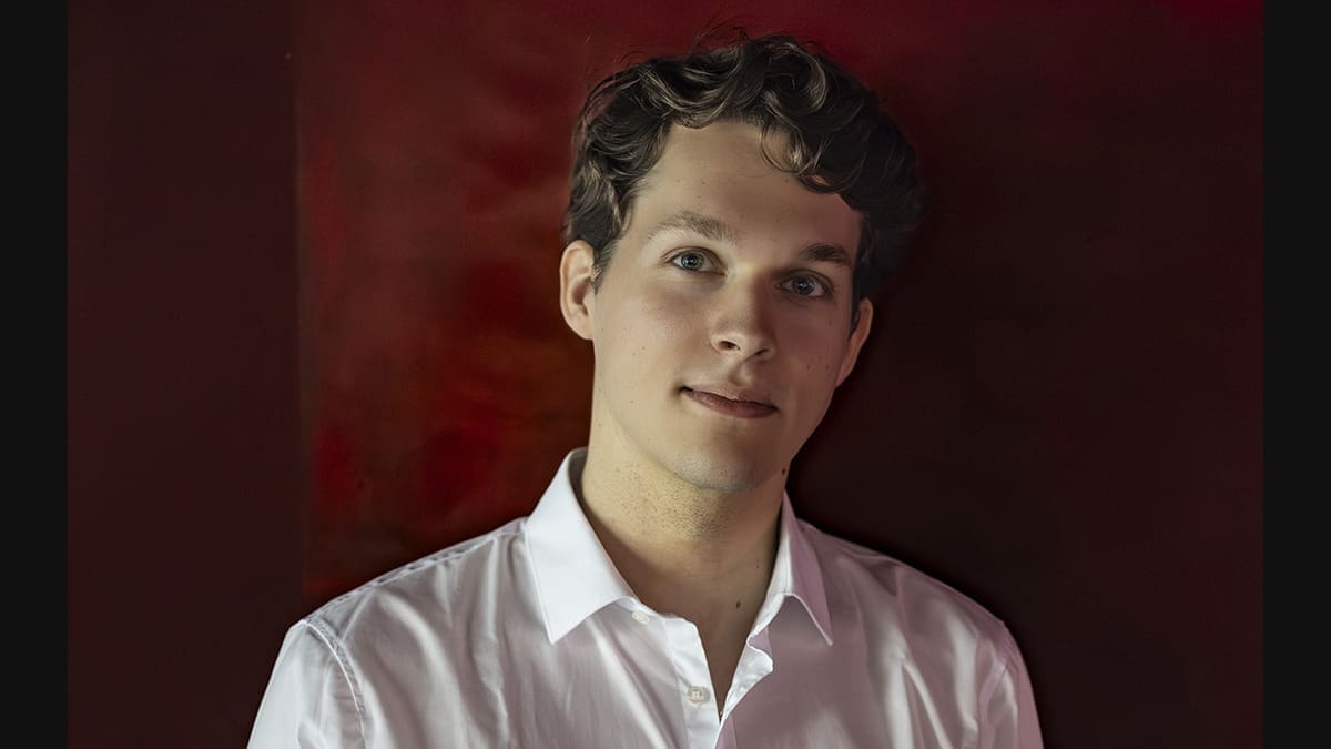 Lukas Sternath, piano