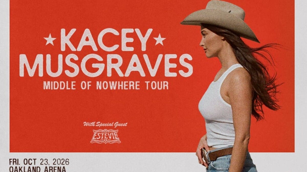 Kacey Musgraves featuring Estevie at Oakland Arena