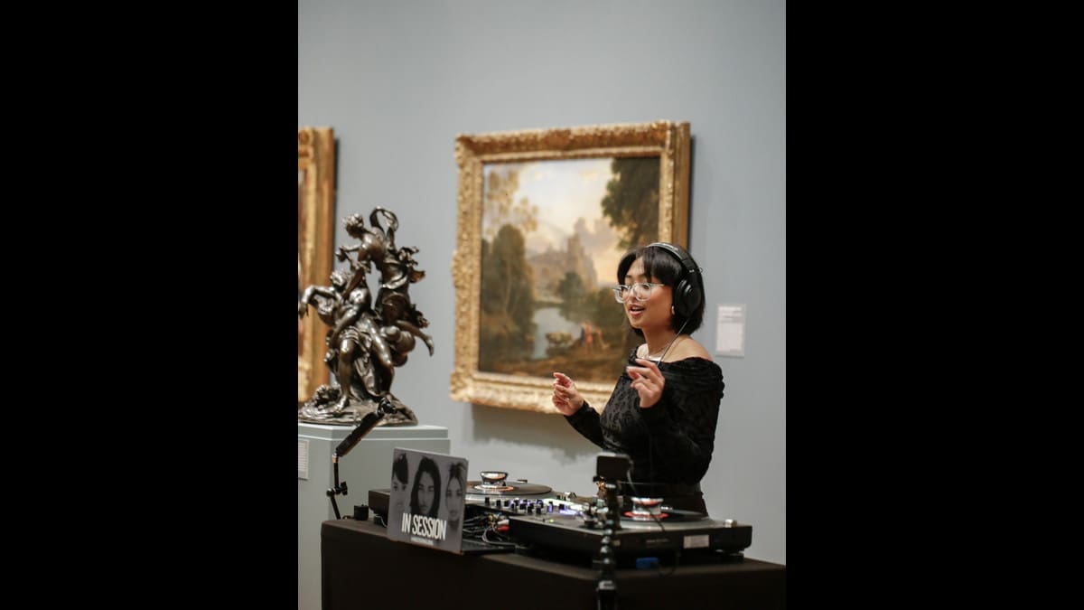 Crowd enjoying a Late Night Editions event at the Fine Arts Museums of San Francisco